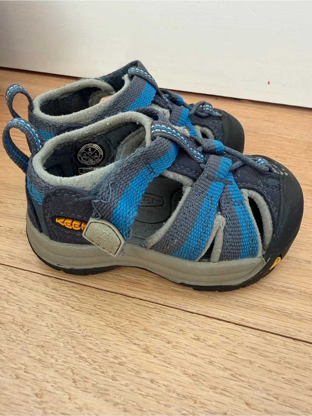 KEEN Venice H2 Sandals | Toddler Size 4 | Midnight Navy/Daphne